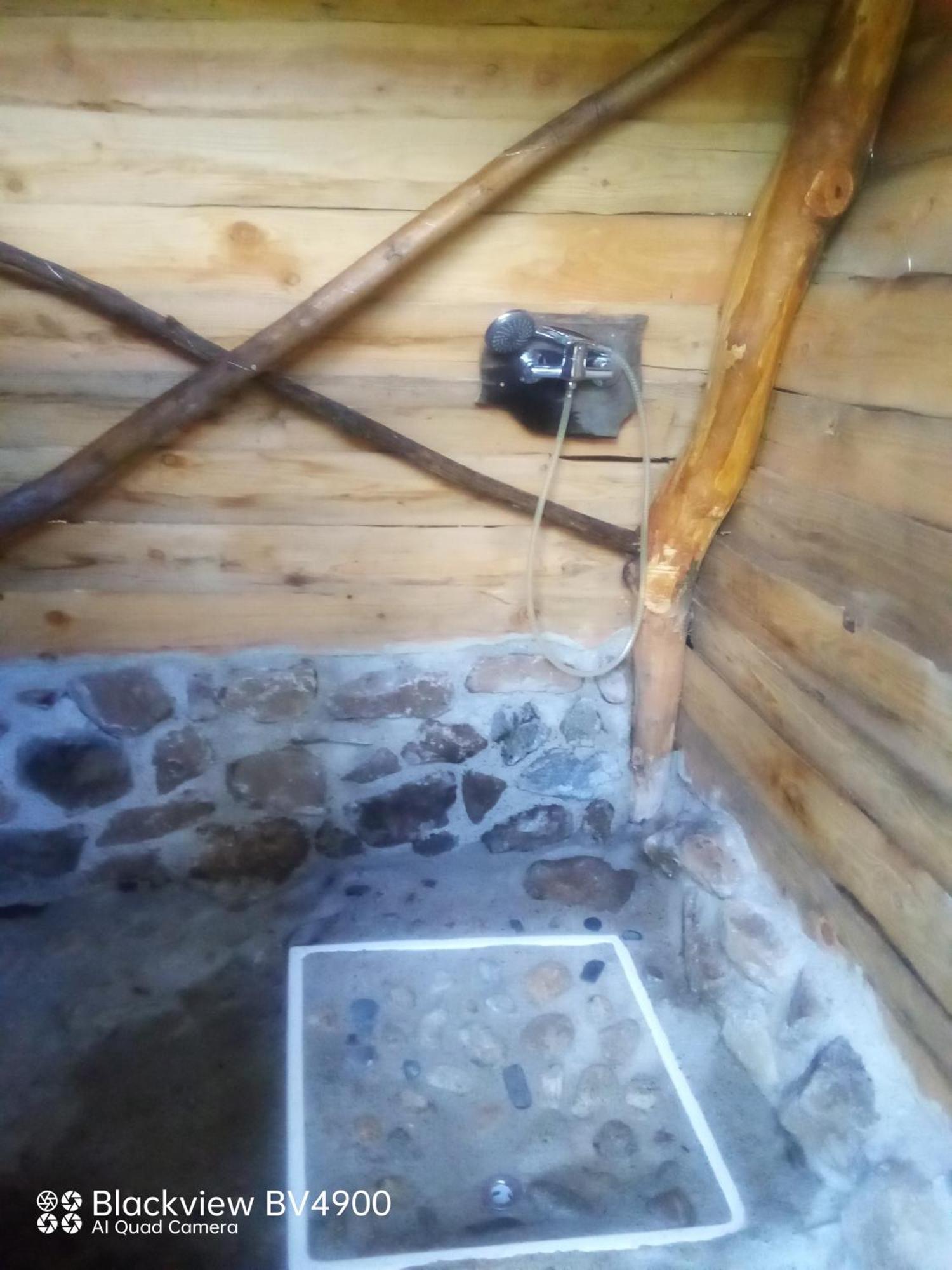 Grande Tente Tipi En Pleine Foret Burzet Luaran gambar