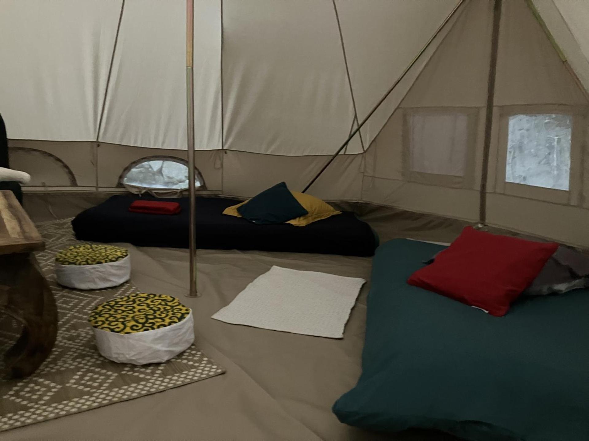 Grande Tente Tipi En Pleine Foret Burzet Luaran gambar